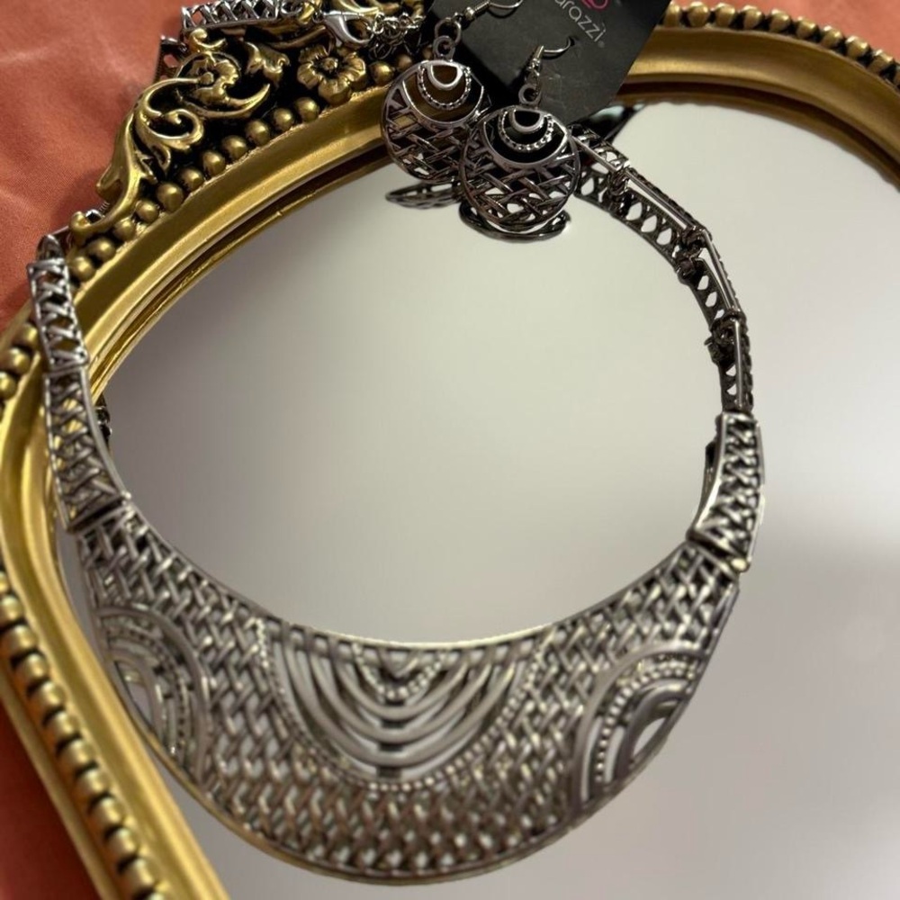 Paparazzi Boho Festival Silver Necklace Set